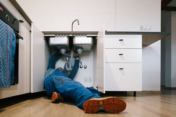 Professional Leak Detection technician working in Excelsior Springs, MO
